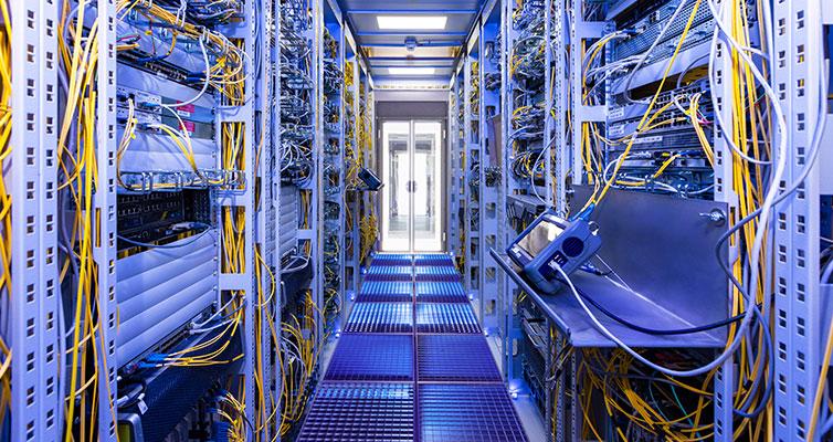 1&1 Versatel Rechenzentren und Netz-Steuerung