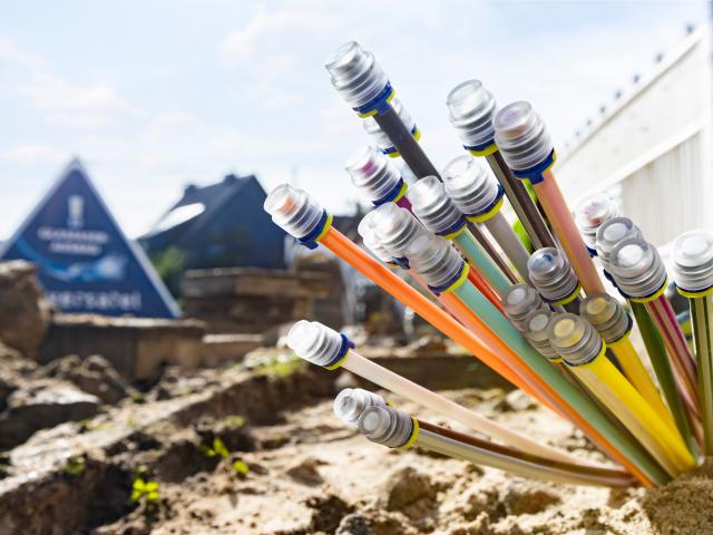Foto: Glasfaser-Fernkabel Schutz-Ummantlung aus Plastik