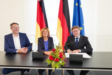 Unterzeichnung Gigabit-Charta Rheinland-Pfalz und 1&1 Versatel