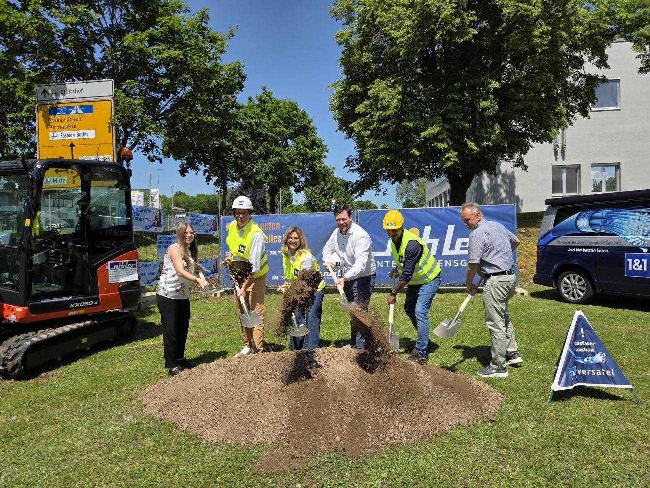 Spatenstich zum Glasfaserausbau in Zweibrücken 